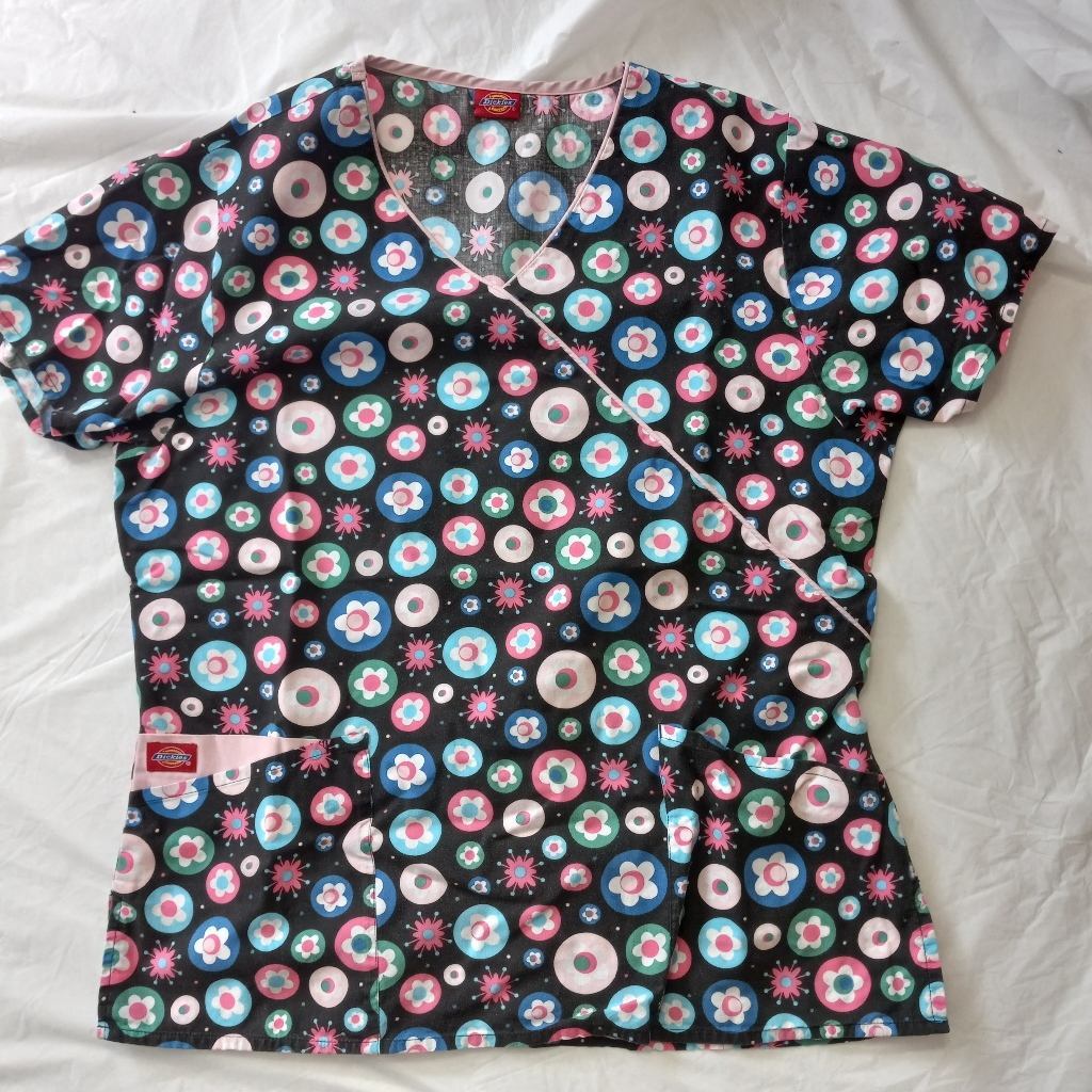 Dickies Nurse’s Nursing Scrubs Scrub Top M